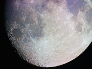 Der südliche Teil des Mondes, Foto farbverstärkt