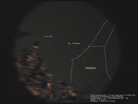 Der Komet Holmes im Sternbild des Perseus